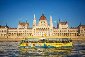 Budapest: Floating Bus Tour by Land and Water